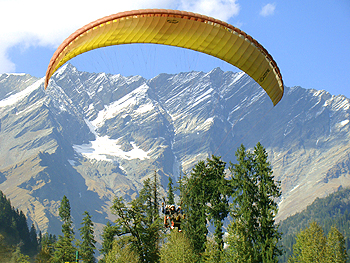 Rohtang pass tour, rohtang pass taxi fare, rohtang pass, permission, Manali tourist attractions, sight seeing in manali, attractions around manali, tourist spots in manali, manali best locations, manali solang valley tour, manali to rohtang pass tour, famous toursit points near manali, manali tourist spots by taxi.
